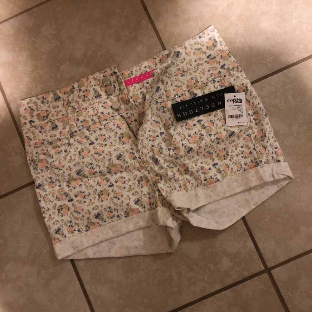 Flower high waisted shorts